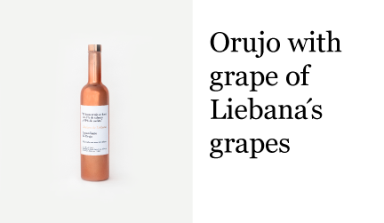 Orujo with grape of Liebana´s grapes
